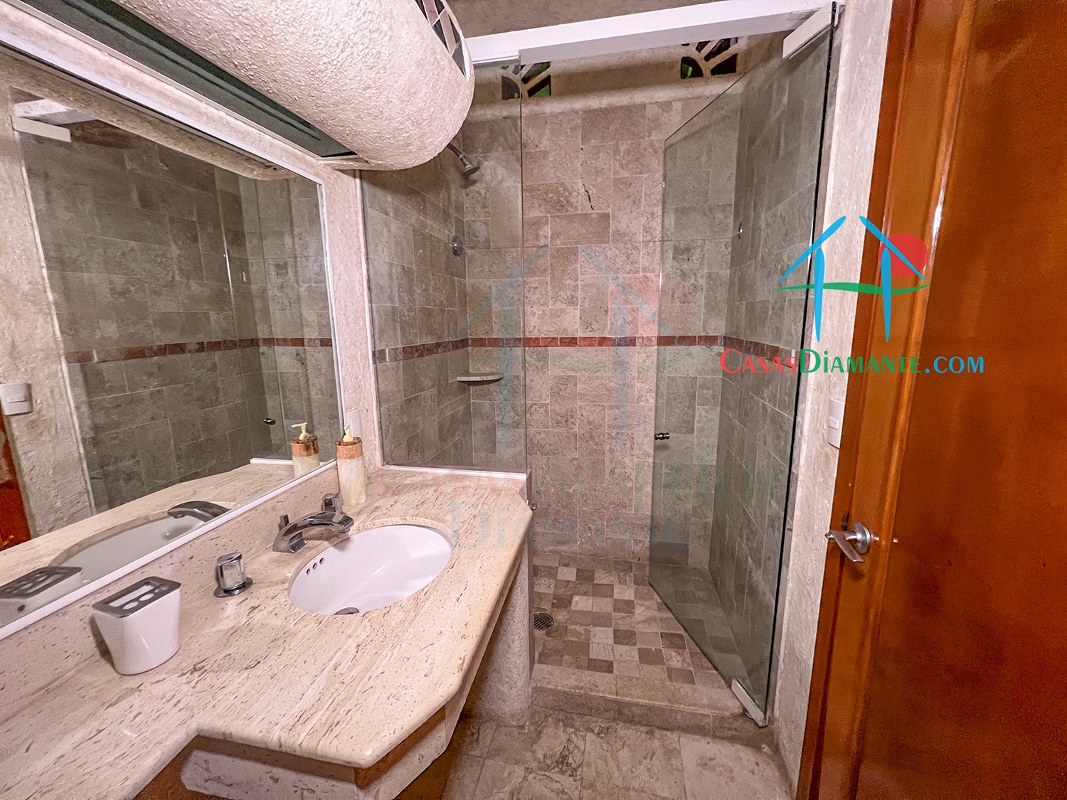 Villa Marfil - Baño 1